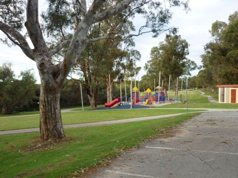 5 Dacre Court, Hamilton Hill WA 6163