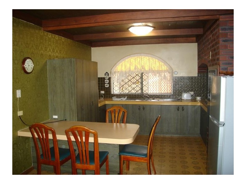 8 Todd Street, Spearwood WA 6163