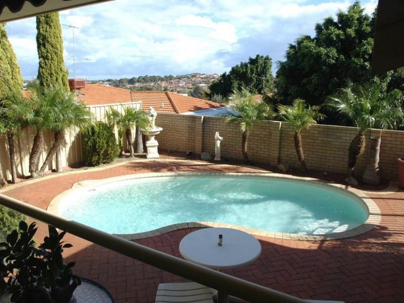 16 BARRETT ST, Spearwood WA 6163