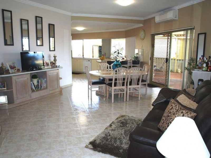 16 BARRETT ST, Spearwood WA 6163