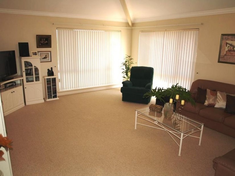 16 BARRETT ST, Spearwood WA 6163