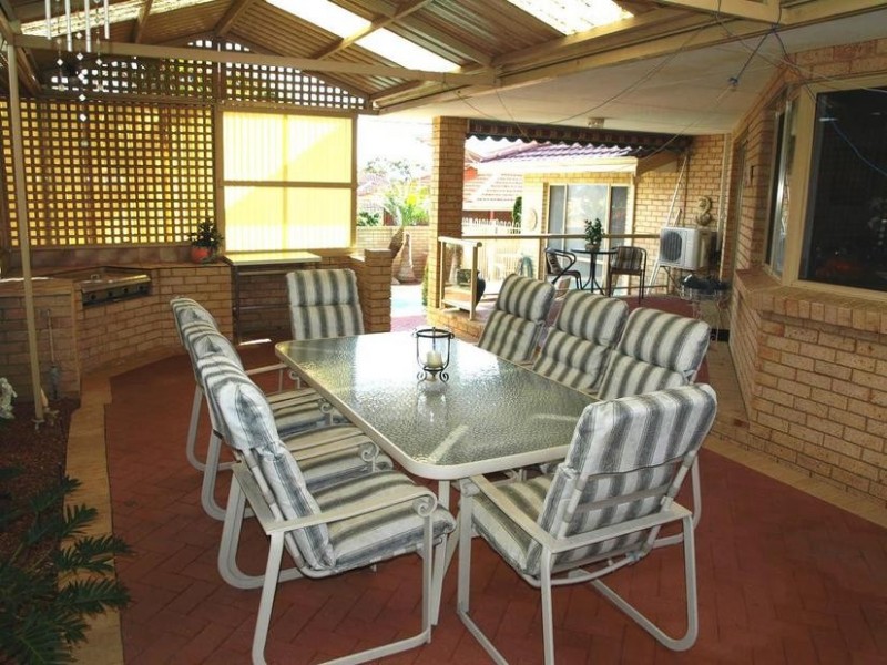 16 BARRETT ST, Spearwood WA 6163