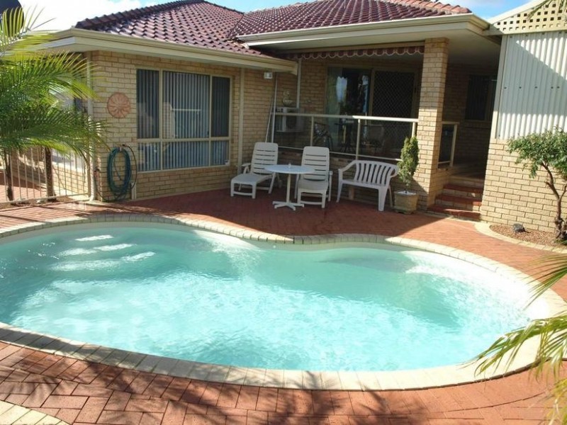 16 BARRETT ST, Spearwood WA 6163