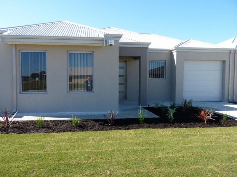 2/7 Gicha Close, Munster WA 6166