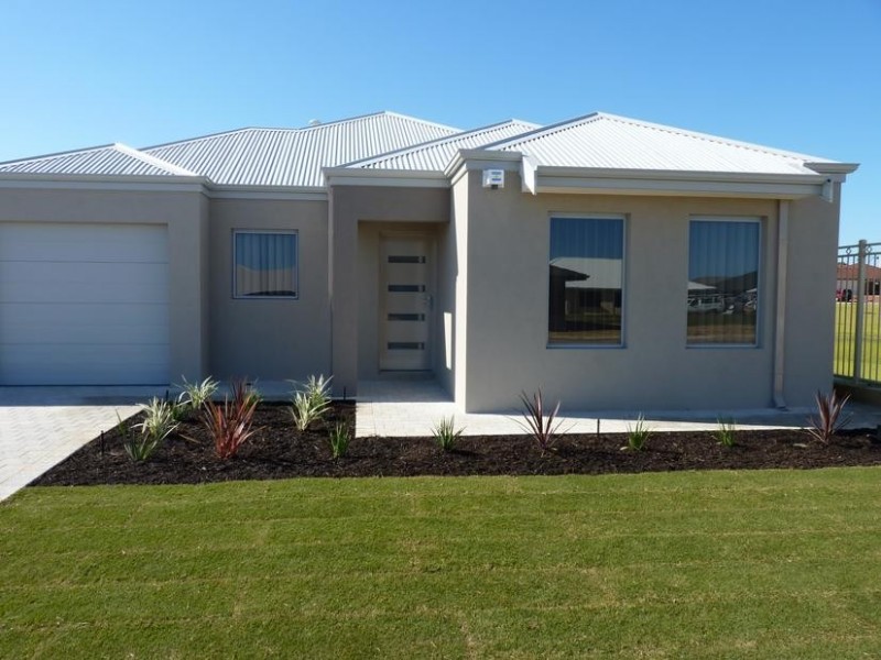 2/7 Gicha Close, Munster WA 6166