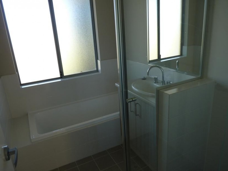 2/7 Gicha Close, Munster WA 6166