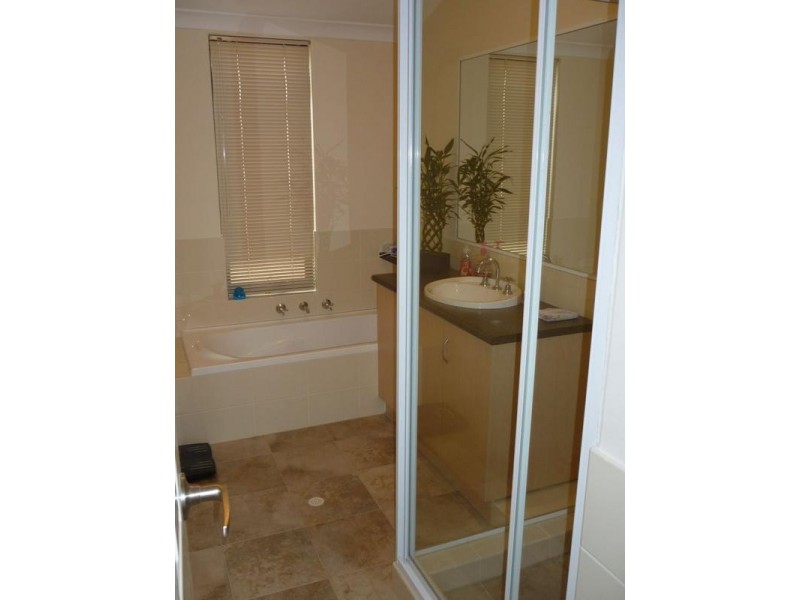 4D Salina Way, Yangebup WA 6164