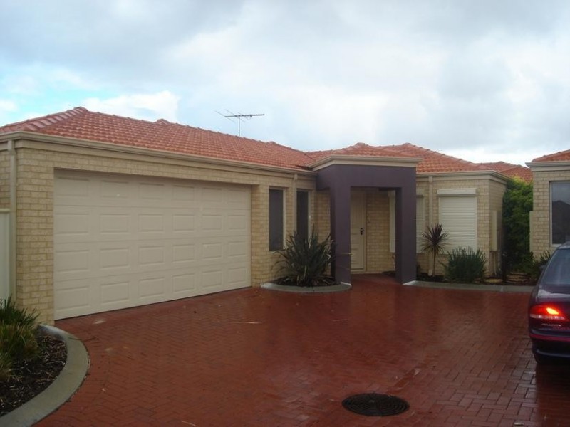 4/28 Riverina Parade, Munster WA 6166