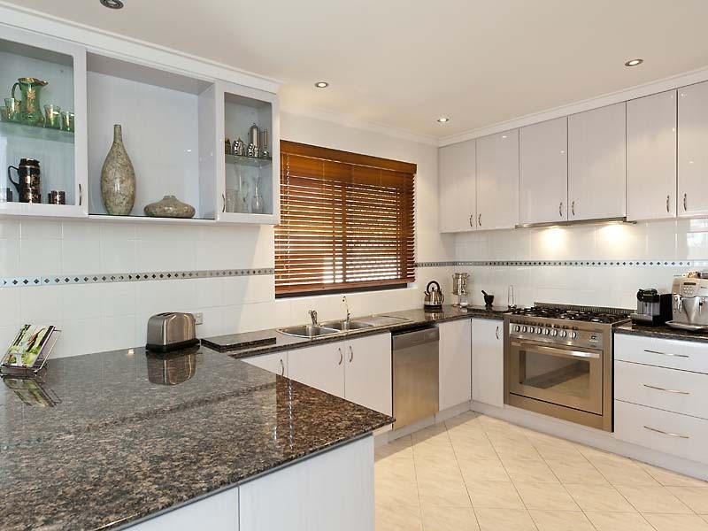 81 Leaside Way, Spearwood WA 6163