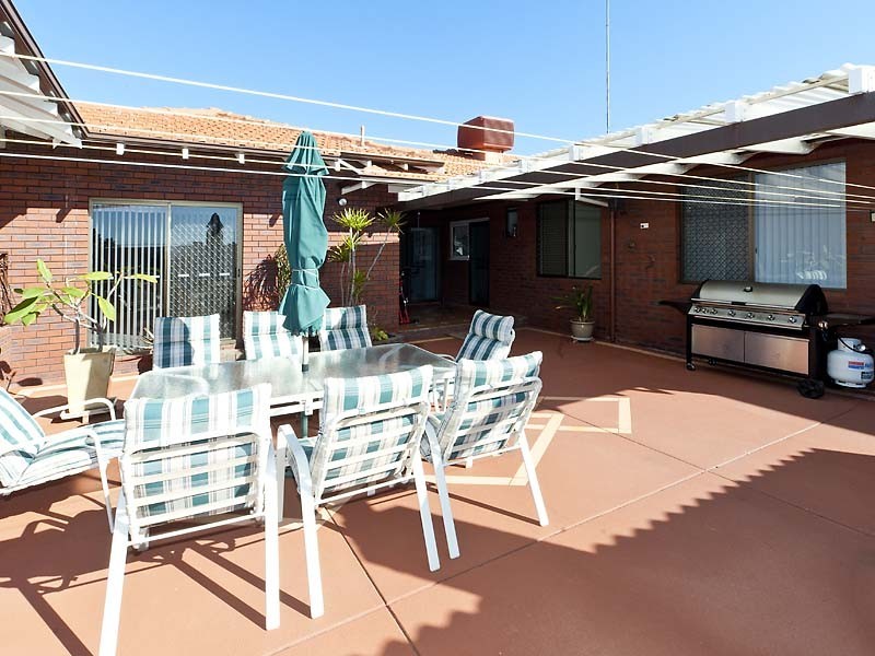81 Leaside Way, Spearwood WA 6163