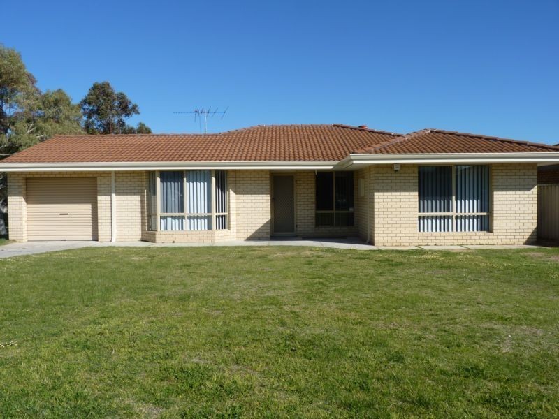 4 Blondell Drive, Munster WA 6166