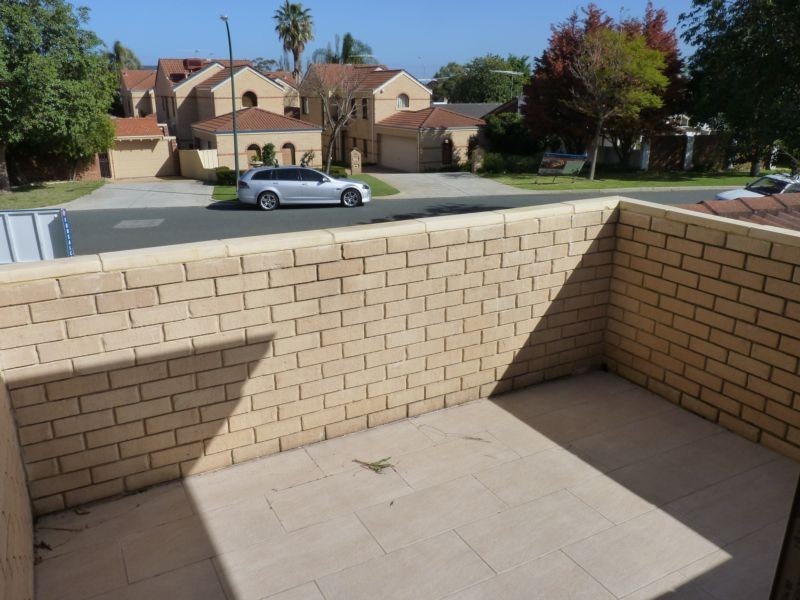 1/102 Mary Street, Como WA 6152