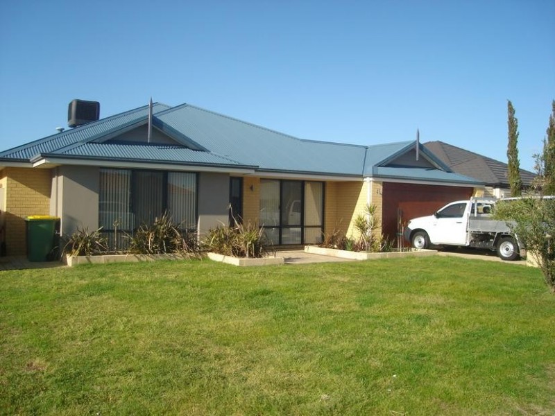 12 Maverick Prom, Shoalwater WA 6169