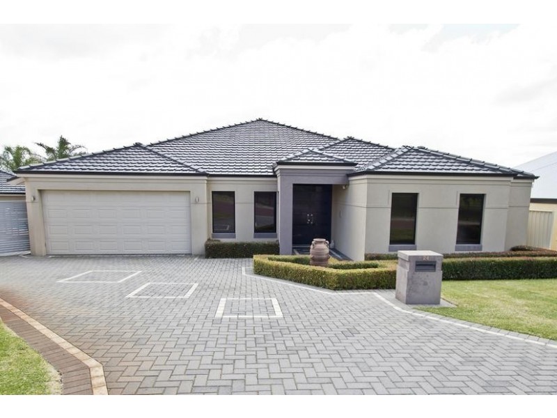 24 Rufford Lane, Canning Vale WA 6155