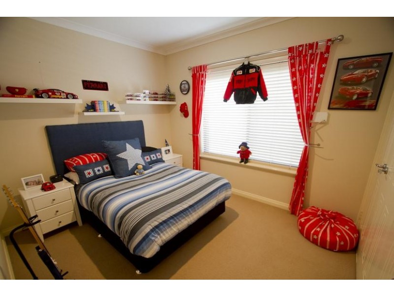 24 Rufford Lane, Canning Vale WA 6155