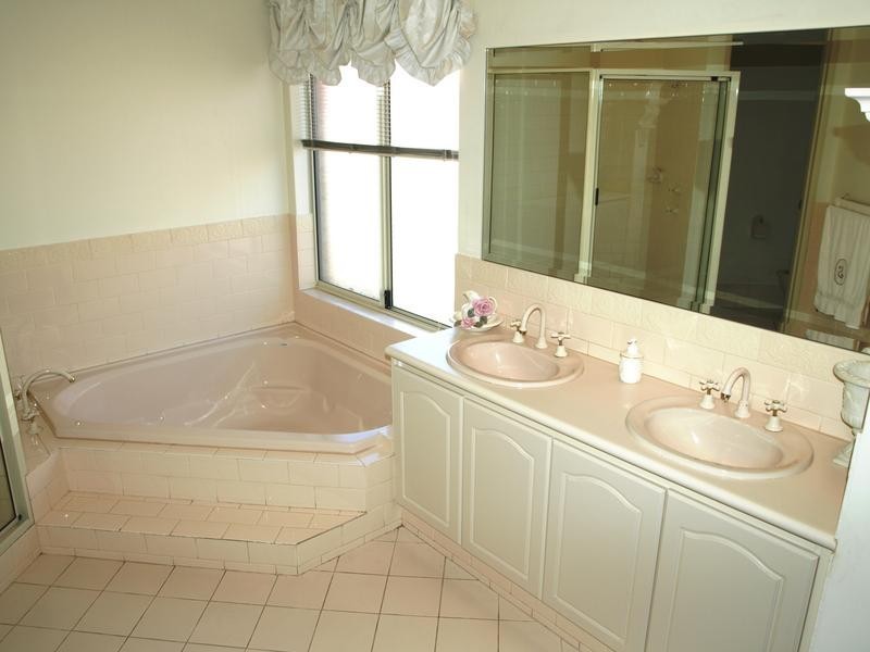 12 ZLINYA CIRCLE, Spearwood WA 6163