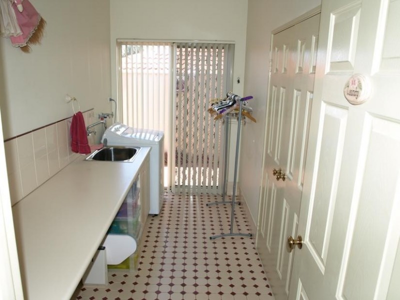 12 ZLINYA CIRCLE, Spearwood WA 6163