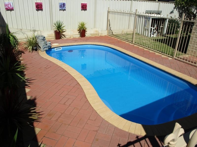 12 ZLINYA CIRCLE, Spearwood WA 6163