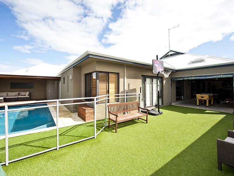 15 O’Hara Street, Beaconsfield WA 6162