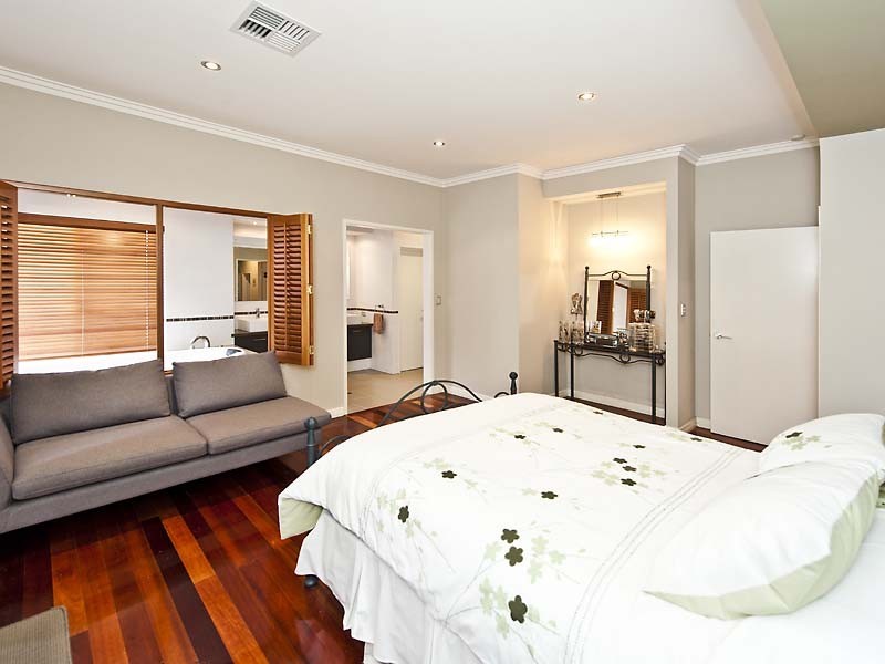 15 O’Hara Street, Beaconsfield WA 6162