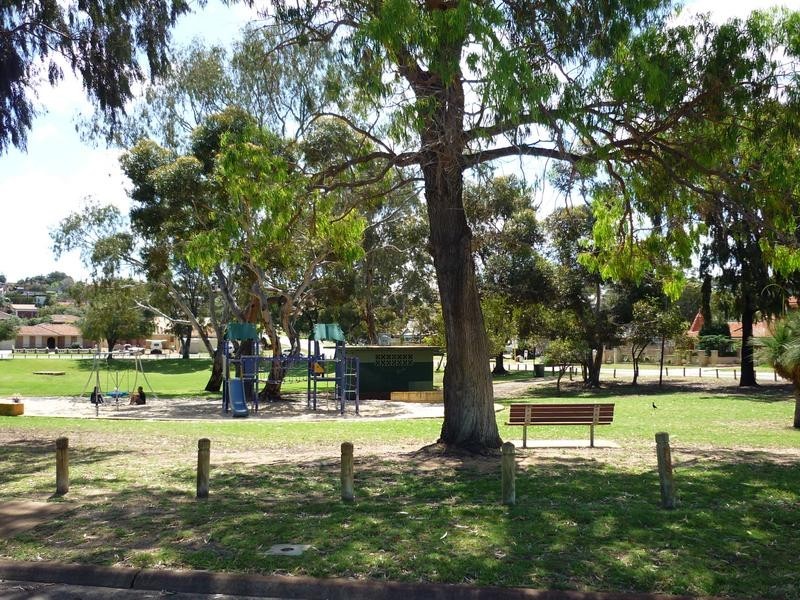 15 Macmorris Way, Spearwood WA 6163