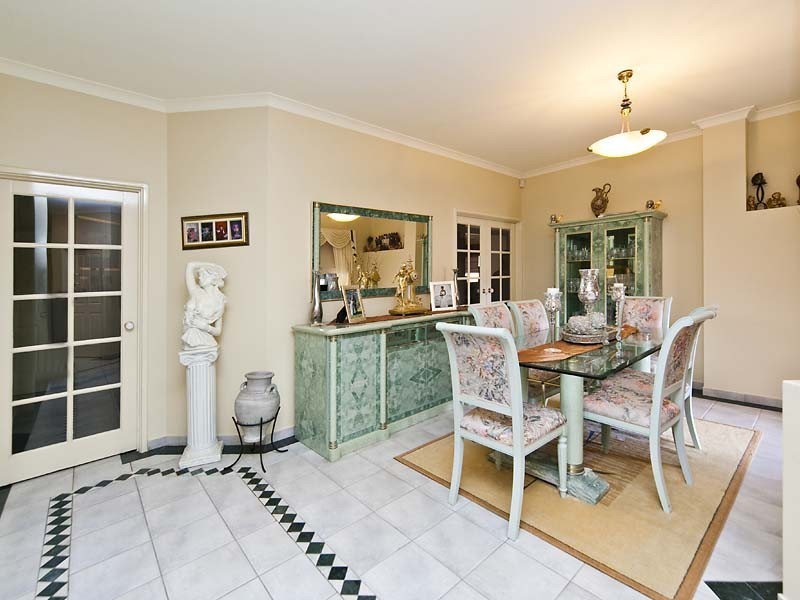 60 Duchart Way, Coogee WA 6166