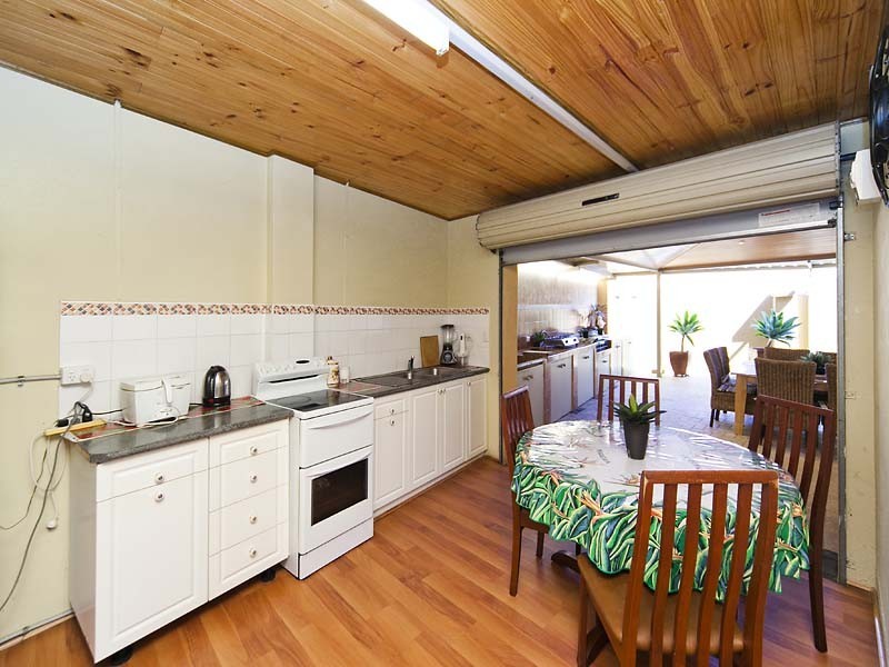 60 Duchart Way, Coogee WA 6166