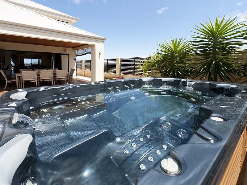 2 Orsino Boulevard, North Coogee WA 6163