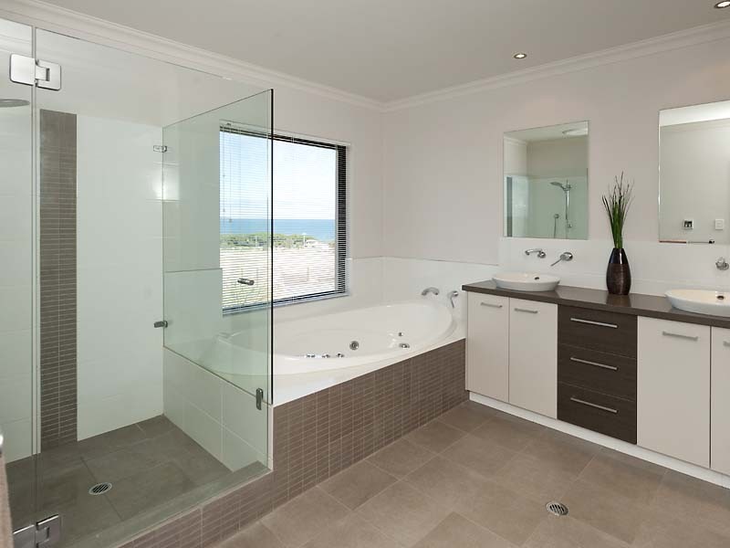 2 Orsino Boulevard, North Coogee WA 6163