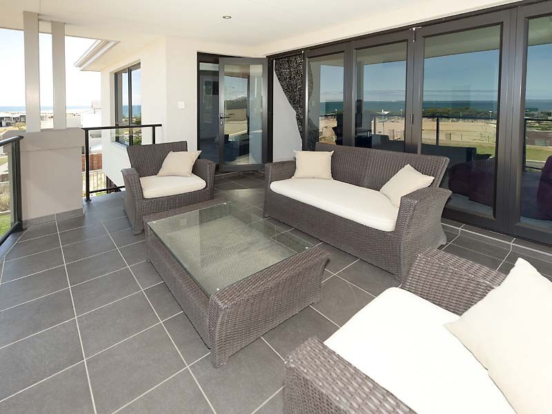 2 Orsino Boulevard, North Coogee WA 6163