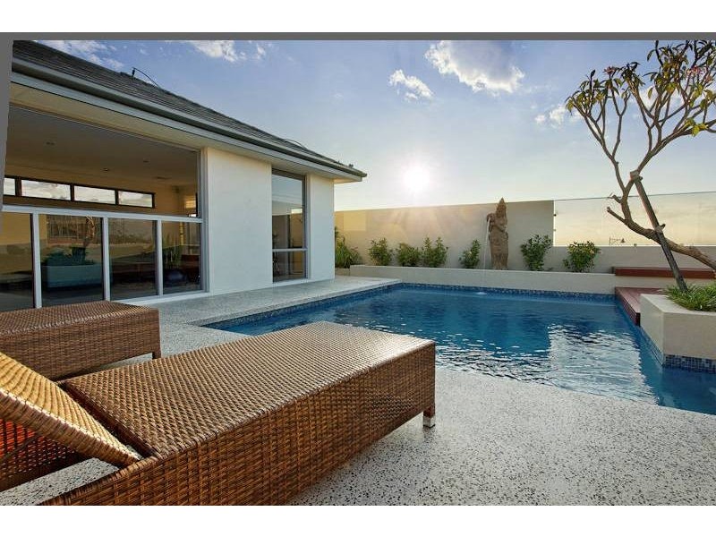 54 Arabella Loop, North Coogee WA 6163