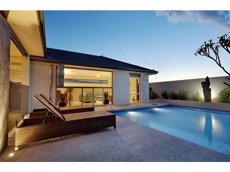 54 Arabella Loop, North Coogee WA 6163