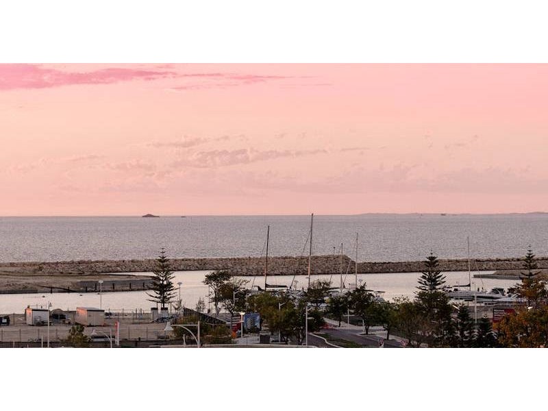 54 Arabella Loop, North Coogee WA 6163