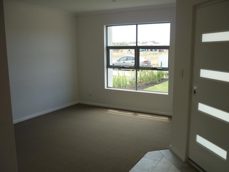 3A Grizen Way, Munster WA 6166