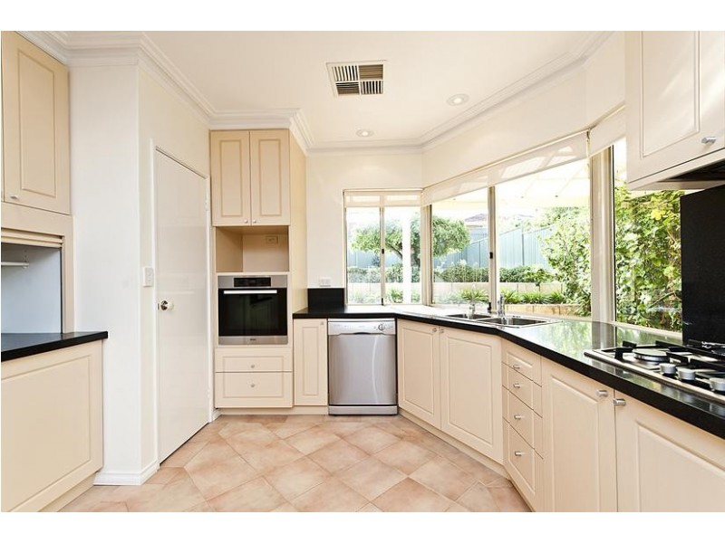 10 Trellis Place, Spearwood WA 6163