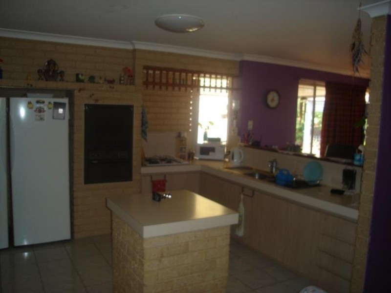 71 Leeuwin Parade, Rockingham WA 6168