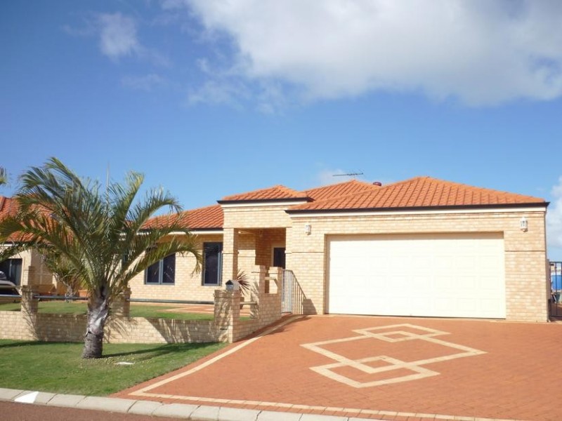 17 Capstone Rise, Coogee WA 6166