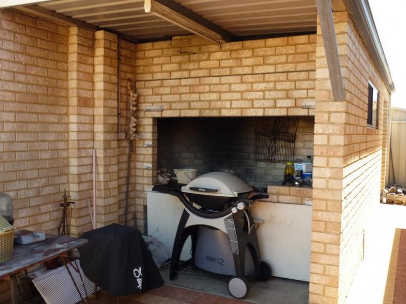 17 Capstone Rise, Coogee WA 6166