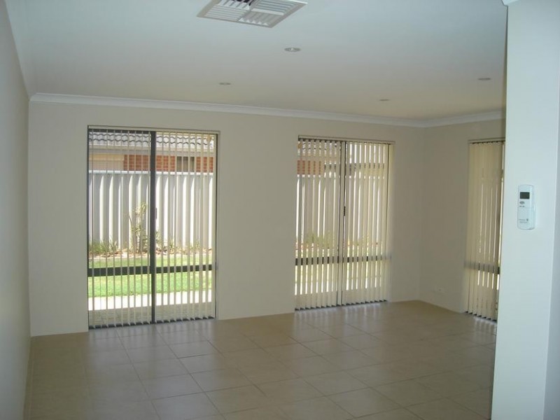12 Maverick Prom, Shoalwater WA 6169