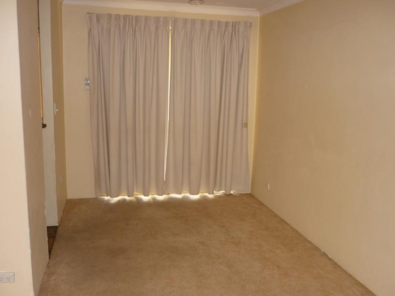 4 Clover Place, Bibra Lake WA 6163