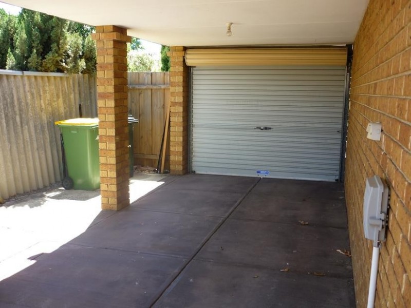 4 Clover Place, Bibra Lake WA 6163