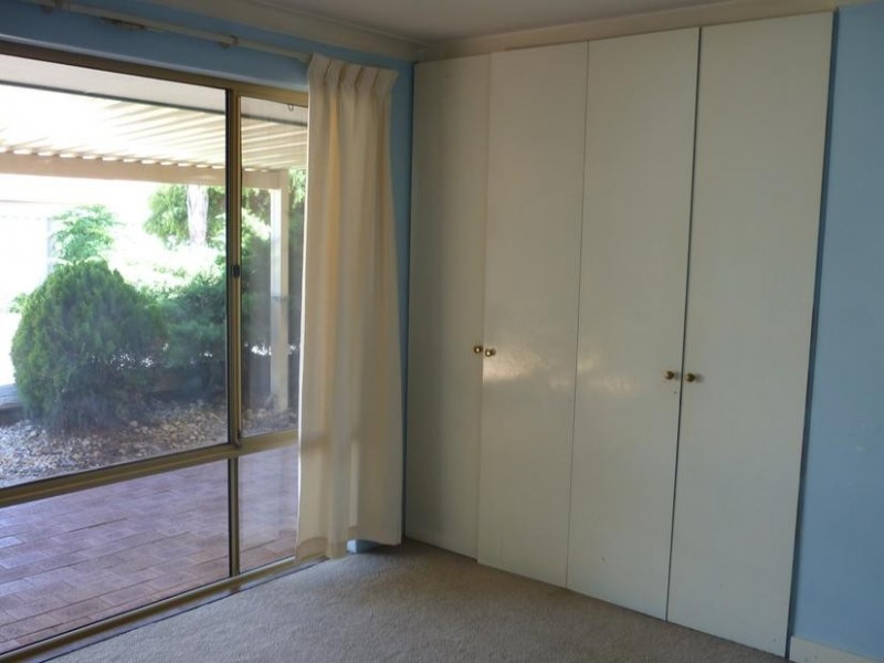 4 Clover Place, Bibra Lake WA 6163