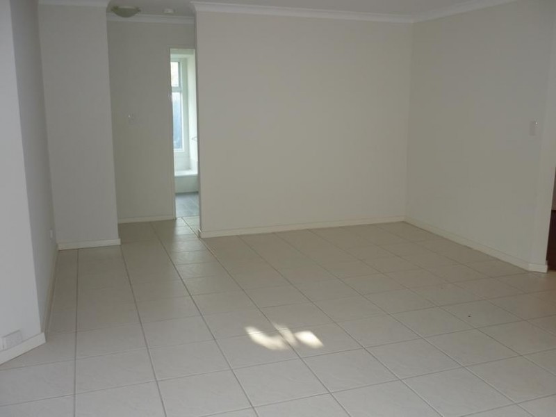 15 Kotisina Gardens, Munster WA 6166