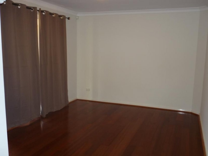 15 Kotisina Gardens, Munster WA 6166