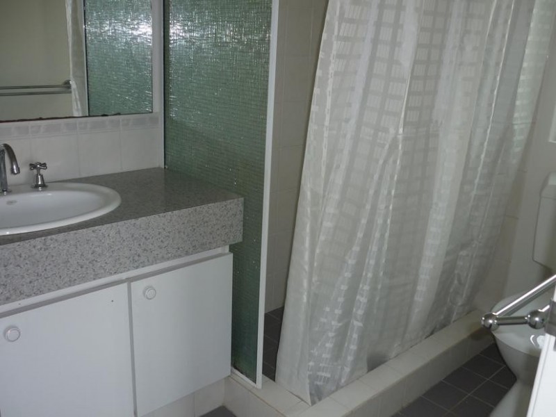 15 Kotisina Gardens, Munster WA 6166