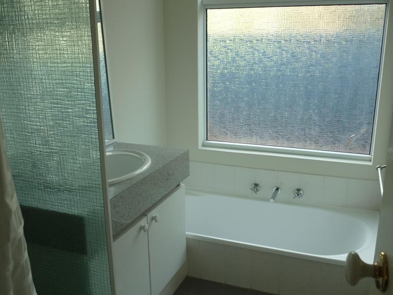 15 Kotisina Gardens, Munster WA 6166