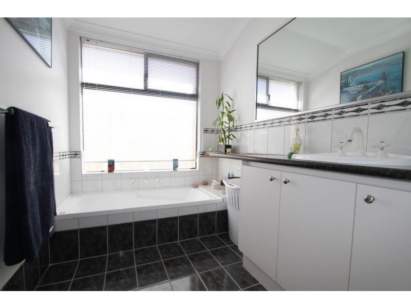 22 Hawksbury Retreat, Atwell WA 6164