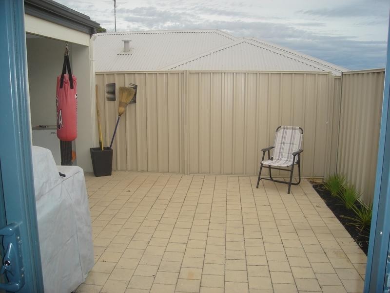 1/1 Dodd Street, Hamilton Hill WA 6163