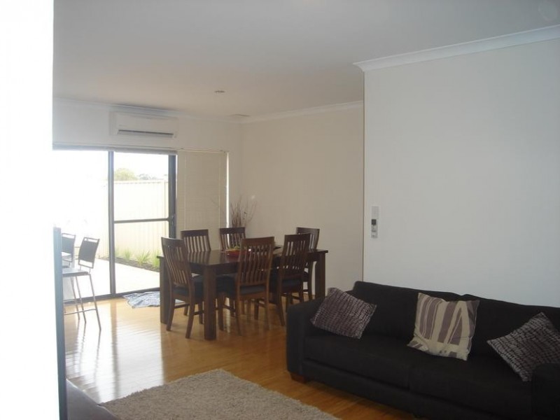 1/1 Dodd Street, Hamilton Hill WA 6163