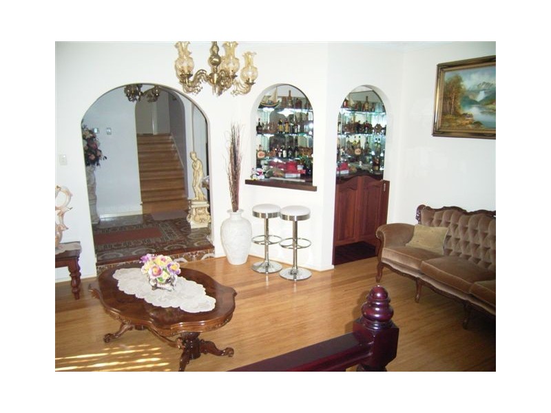 4 Shallow Street, Spearwood WA 6163